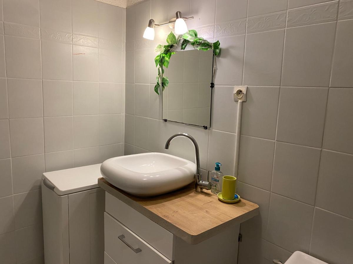 Apartamento Au Pied De La Cite, T3 Au Calme Carcasona Exterior foto